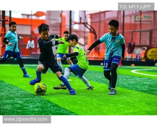 足球明星携手演绎精彩转场视频展现球场魅力与团队精神 足球明星携手演绎精彩转场视频展现球场魅力与团队精神