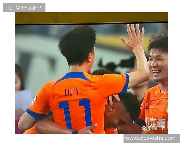 灵感闪耀的绿茵场上足球明星如何点燃激情与创造力